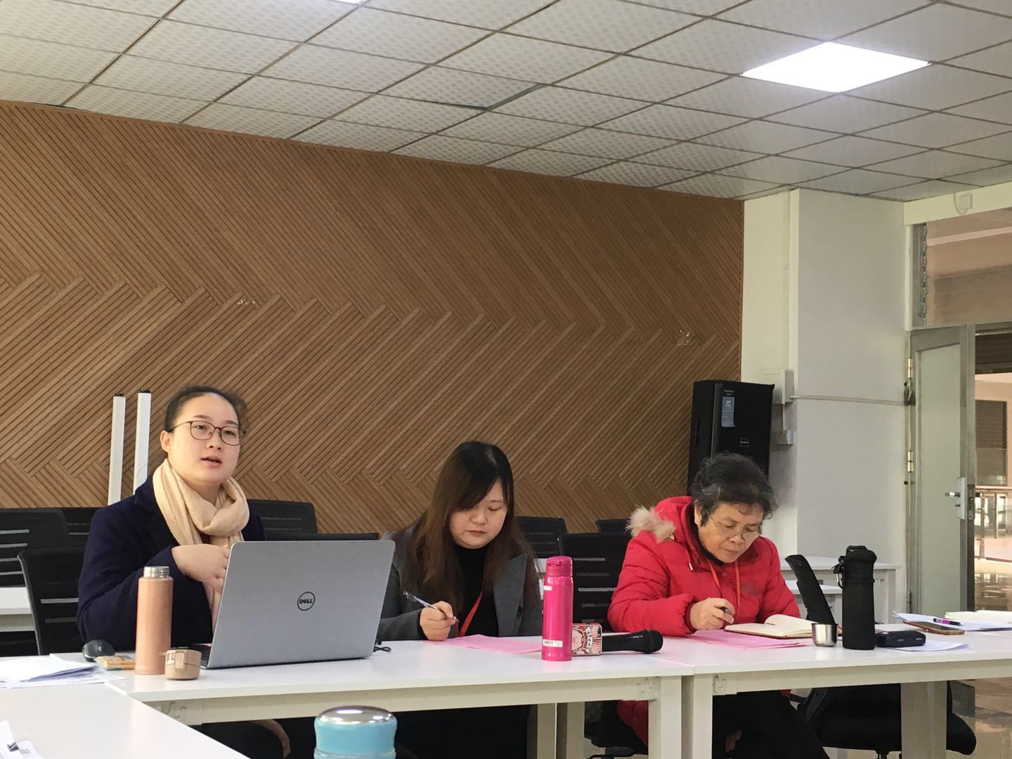 领导2.jpg 领导2.jpg